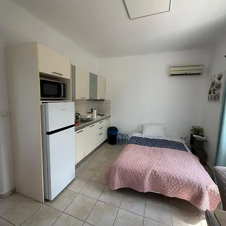 Kaniaris Sunset House